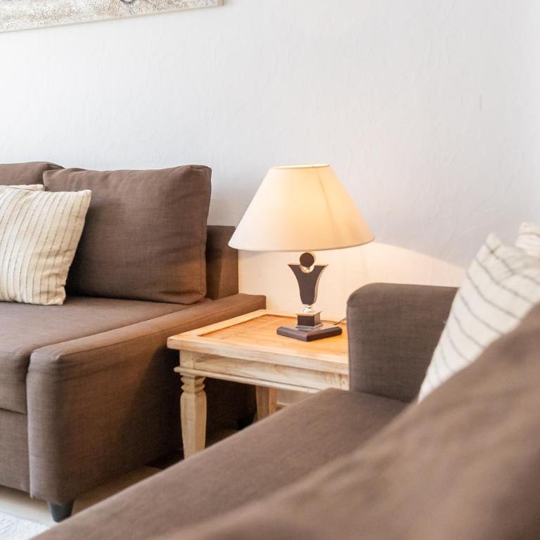 Tranquil 2 BDRM Peaceful Apt w/ 2 Pools - Two-Bedroom Apartment - 17