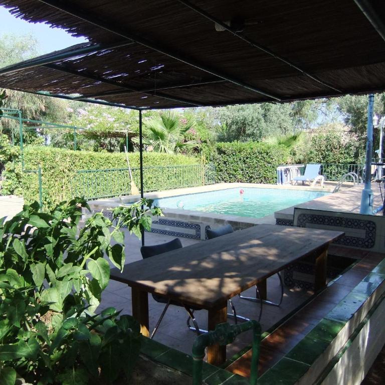 Chalet La Serreta - Four-Bedroom House - 5