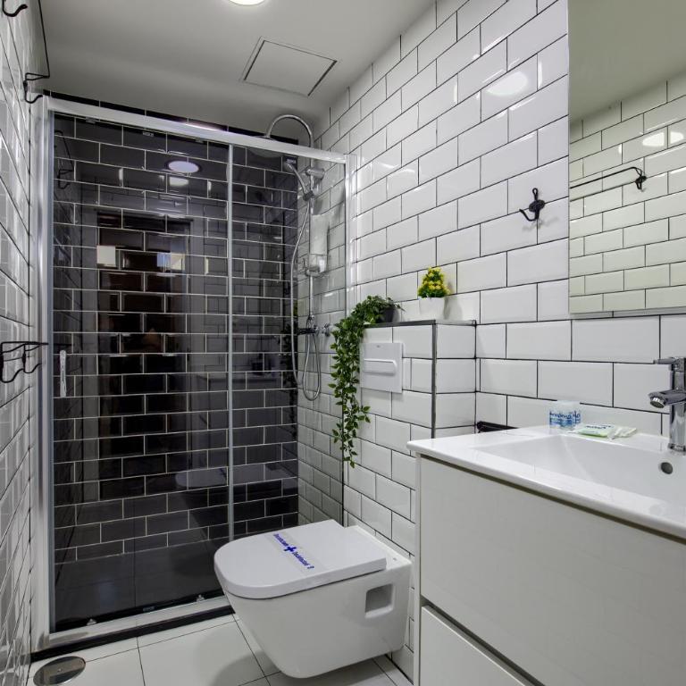 Sol Attic - en el Centro de Madrid - One-Bedroom Apartment - 4