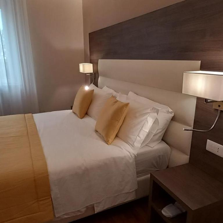 Orchid Luxury Suite - Camera Queen Deluxe - 5