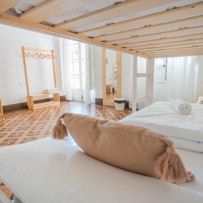 Casa de la Alegría - Comfort Quadruple Room with Shared Bathroom - 4