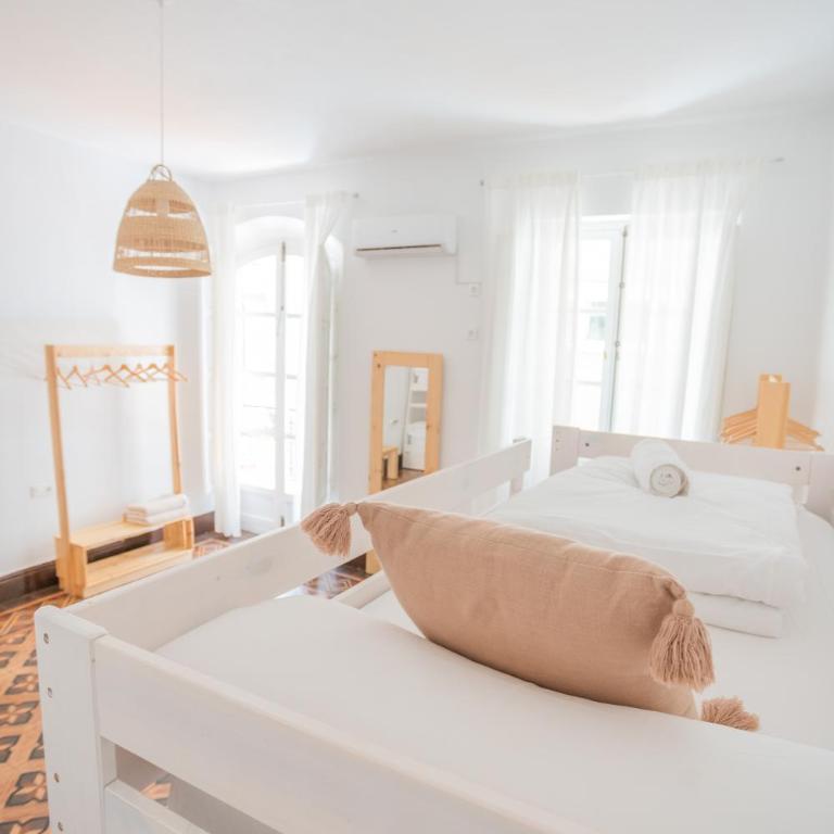 Casa de la Alegría - Comfort Quadruple Room with Shared Bathroom - 5
