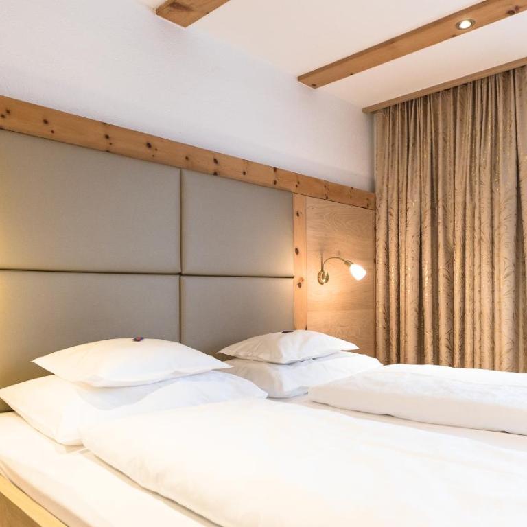 Superior Wellnesshotel Mein Almhof 4 S - Familienzimmer - 1