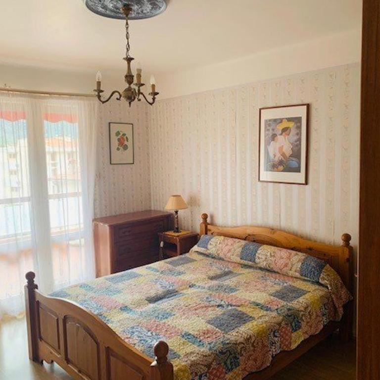 Appartement F3 avec Terrasse, Garage et Wifi - 4 Couchages - Proche Cures et Centre Ville - Appartement 2 Chambres - 7