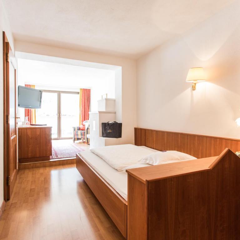 Superior Wellnesshotel Mein Almhof 4 S - Standard Einzelzimmer mit Bergblick - 6