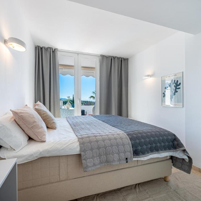 2 bedroom with sea and mountain views, pool - Apartamento de 2 dormitorios - 19