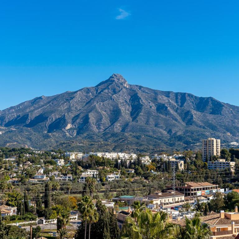 2 bedroom with sea and mountain views, pool - Apartamento de 2 dormitorios - 12