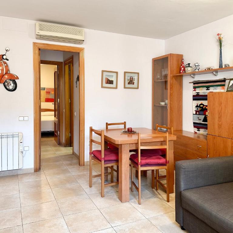 LETS HOLIDAYS CENTRIC APARTMENT with POOL in TOSSA 2 - Apartamento - 7
