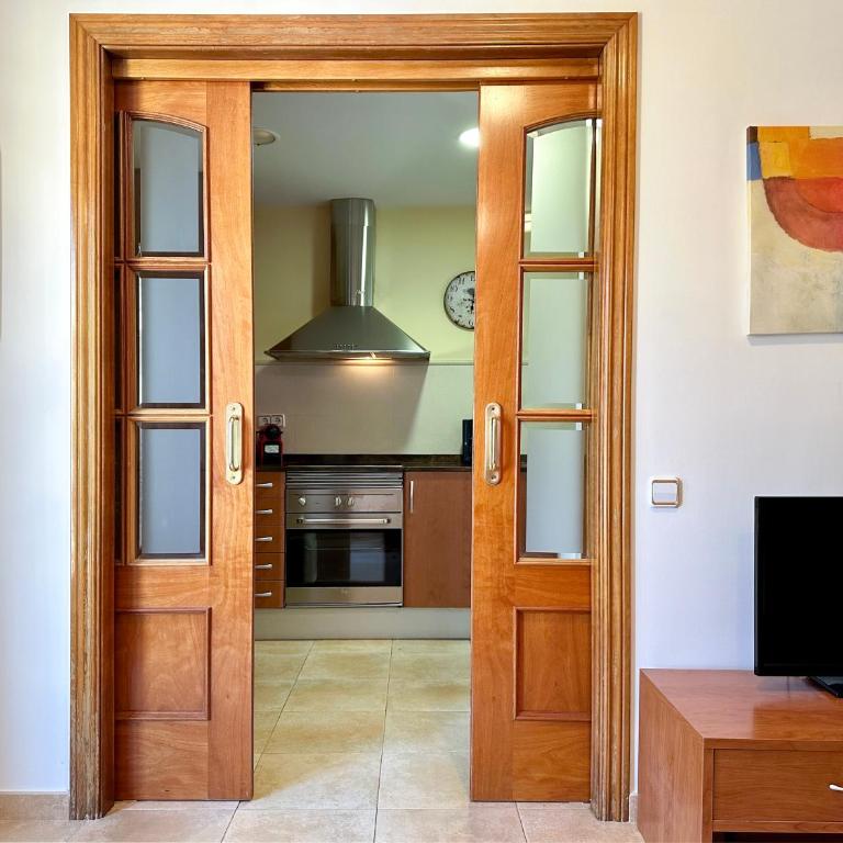 LETS HOLIDAYS CENTRIC APARTMENT with POOL in TOSSA 2 - Apartamento - 9