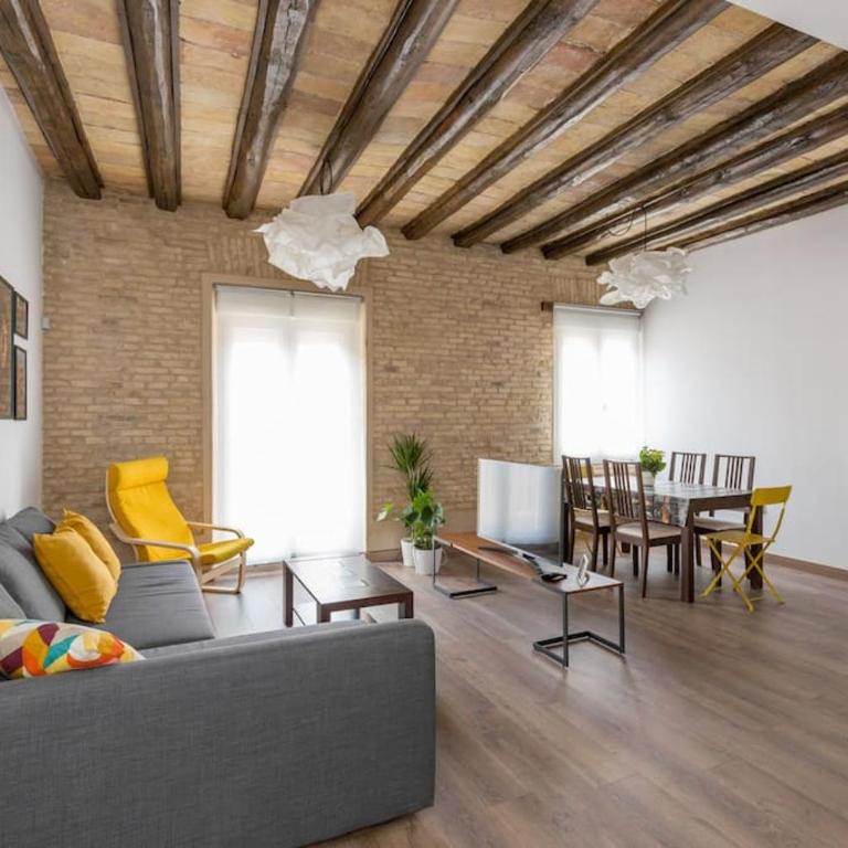 SB1 - 2 Bedroom apartment in Historic Center - Apartamento de 2 dormitorios - 1