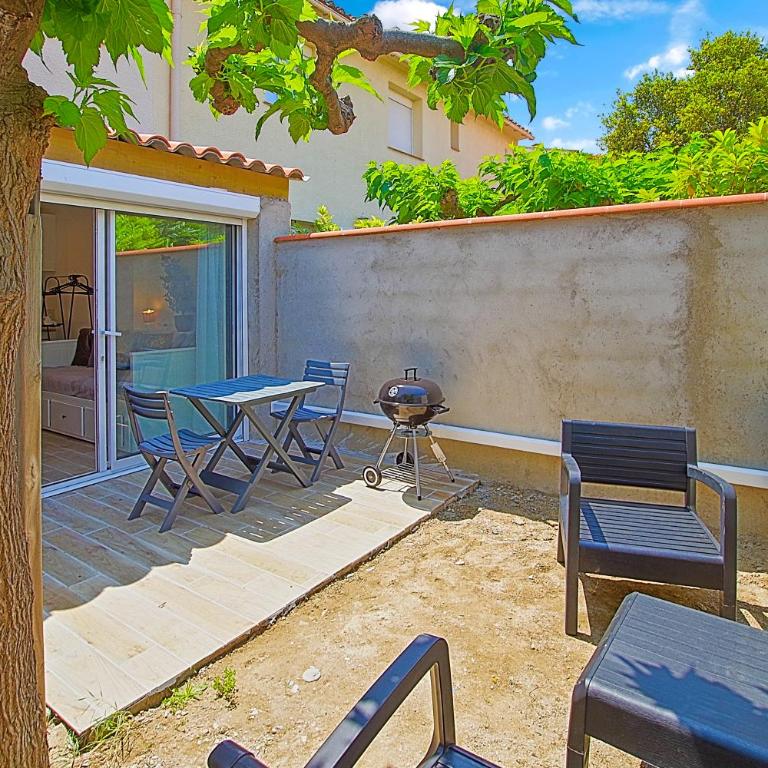 Charmant appart avec jardin privé wifi et clim - proche mer -1 - Apartamento de 1 dormitorio - 9