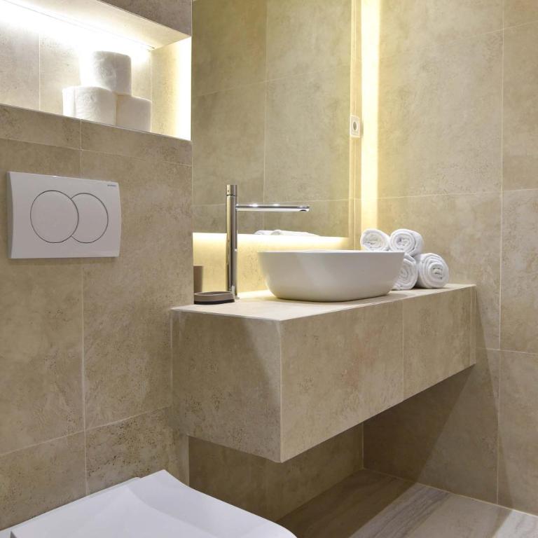 Misisuone Apartments Budva - Deluks Dvokrevetni Studio sa Bračnim Krevetom - 15