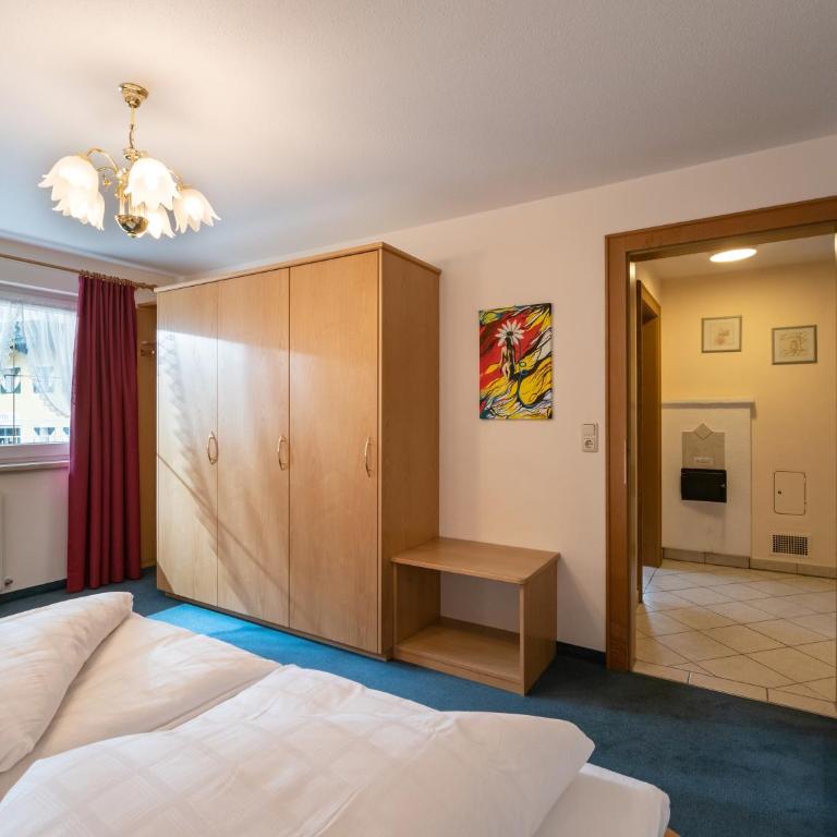 Haus Eberharter - Apartment mit 2 Schlafzimmern und Terrasse - 8