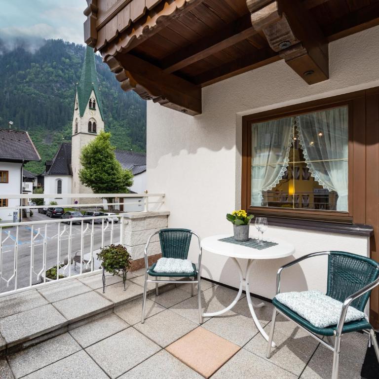 Haus Eberharter - Apartment mit 2 Schlafzimmern und Terrasse - 13