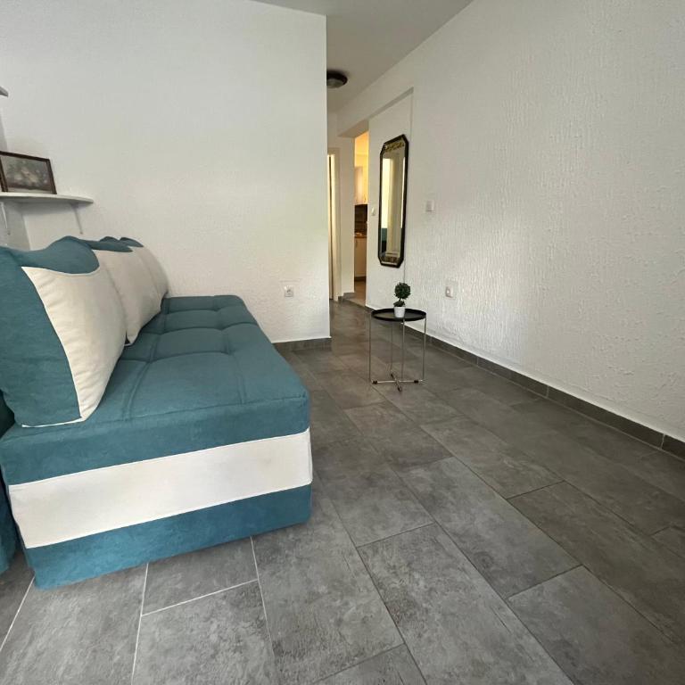 Akacia Apartments - Apartment with Balcony - 7