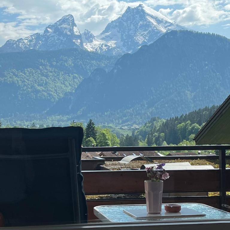 Ferienwohnung Watzmannblick & Hallenbad - Apartment mit Balkon - 10