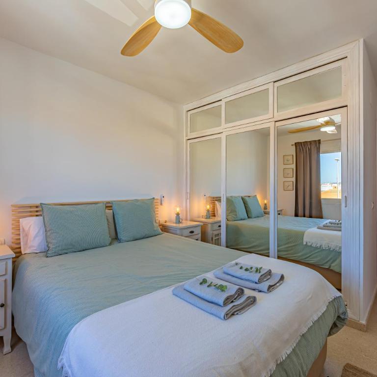 Beachfront, pool, terrace & WIFI - Apartamento de 2 dormitorios - 34