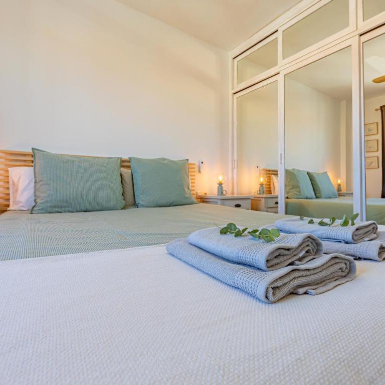 Beachfront, pool, terrace & WIFI - Apartamento de 2 dormitorios - 23