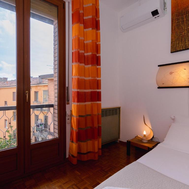 B&B Elegance - Camera Tripla con Bagno Privato - 5