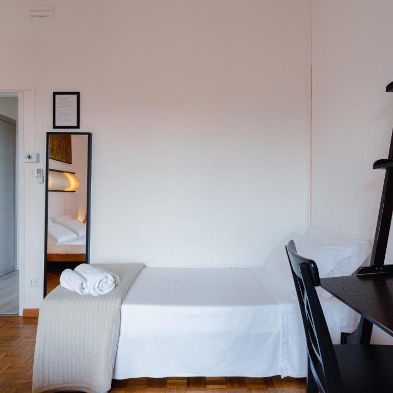 B&B Elegance - Camera Tripla con Bagno Privato - 8