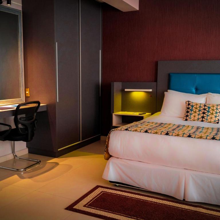 Camino Plaza - Suite - 2