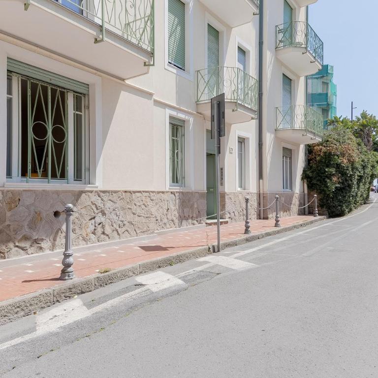 GuestHost - Bordighera Seaside Roomy Apartment - Appartement 2 Chambres - 24
