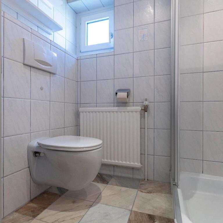 Landhaus MONTANA - Doppelzimmer mit Balkon (2 Erwachsene + 1 Kind) - 2