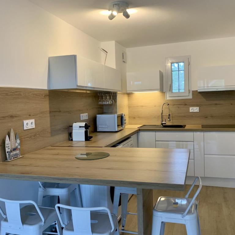 LA BADINE Appartement rénové Haut de gamme Balneo Climatisation - Appartement - Vue sur Piscine - 5