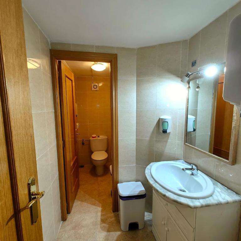 Hostal Siesta & Go Nuevos Ministerios - Litera en habitación compartida mixta - 18
