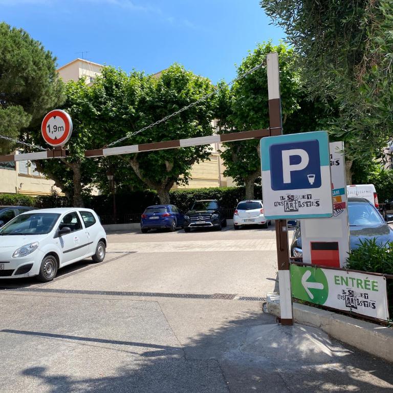 LE SUQUET, OLD TOWN, CANNES CENTER, 2 rooms appt, public parking - Appartement 1 Chambre - 18