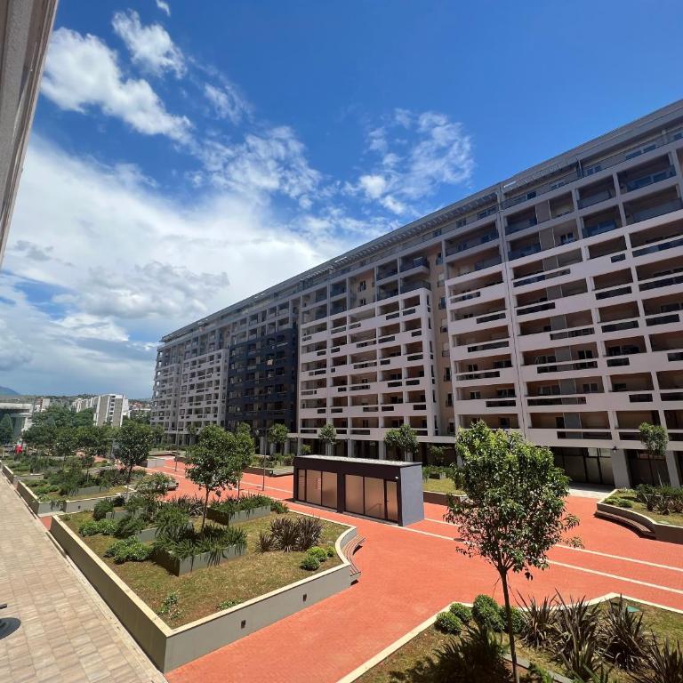 White Homes 1BR/APT•Master Quart - One-Bedroom Apartment with Balcony - 13