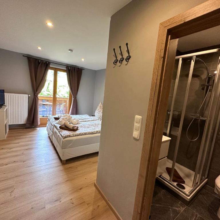 Haus Tirol - Doppelzimmer mit Balkon - 1