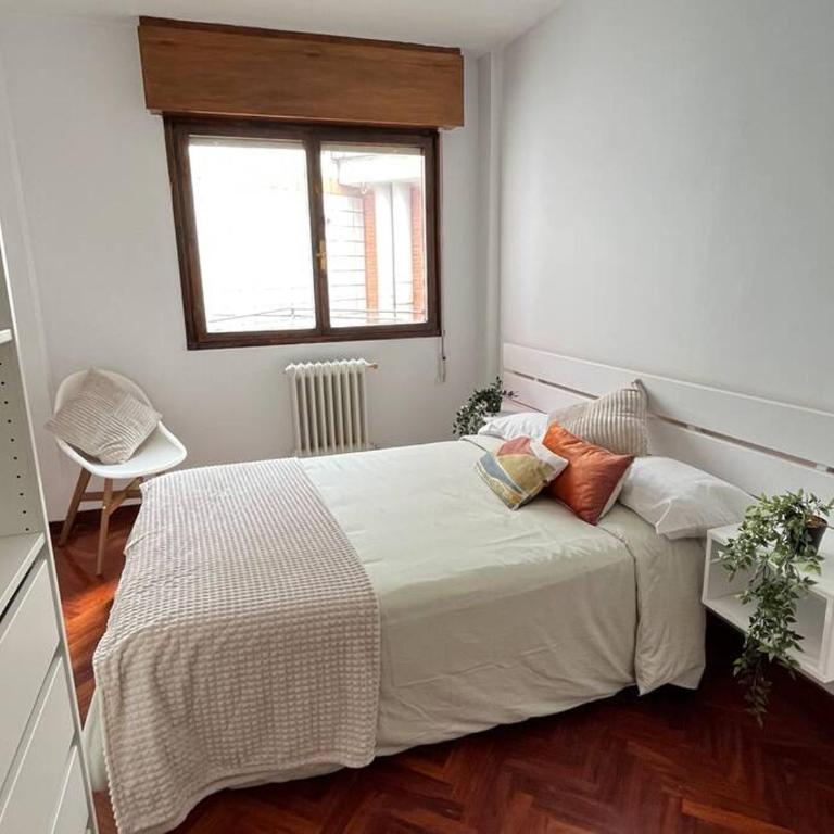 Apartamento El Fontán, parking gratuito - Apartamento de 3 dormitorios - 2