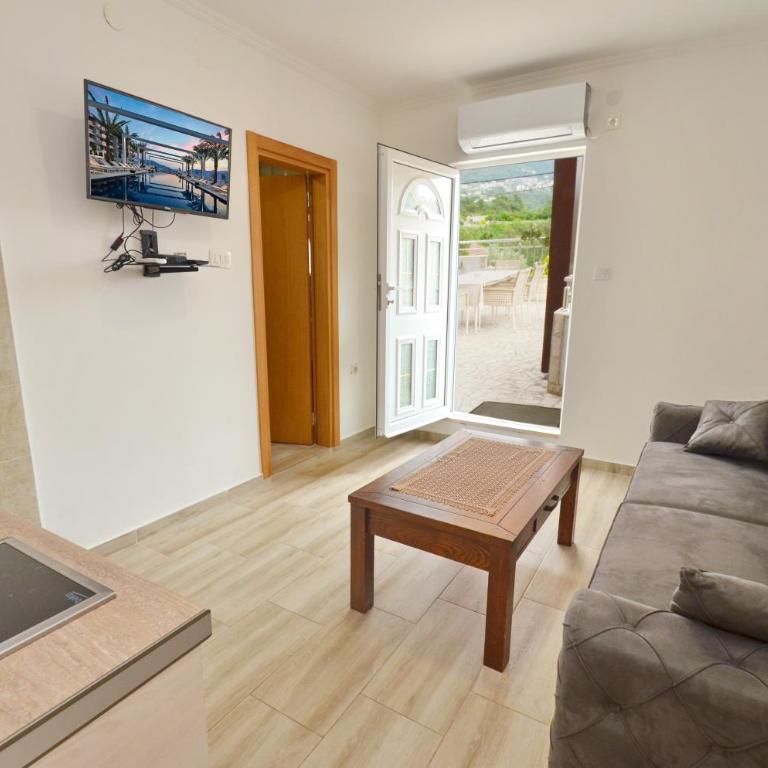 Villa Ilijana - Apartment with Garden View - 9