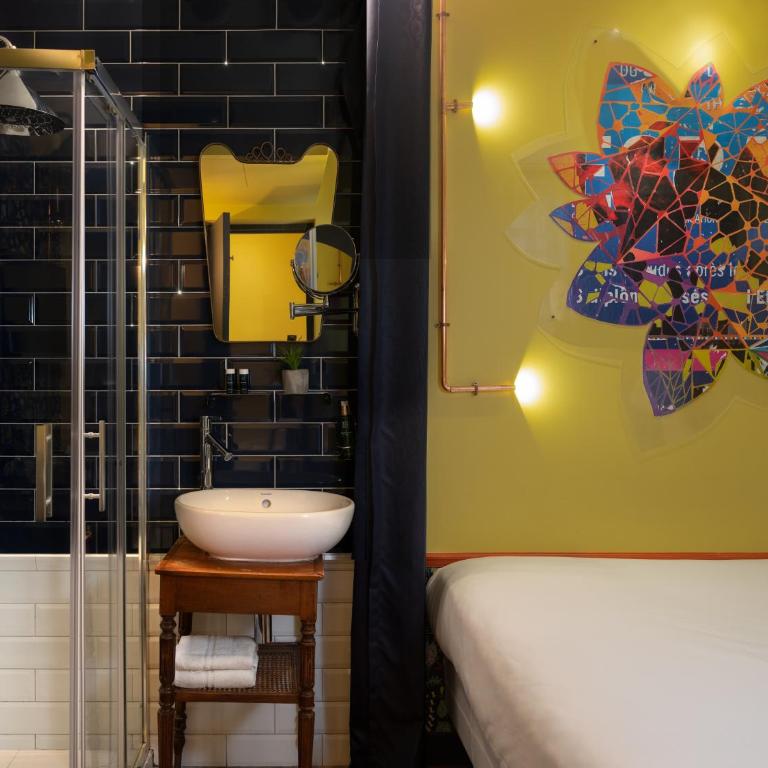 Hôtel Exquis - Small Double Room - 4