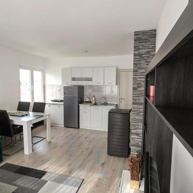 Apartman Planinski Raj - Two-Bedroom Apartment - 40