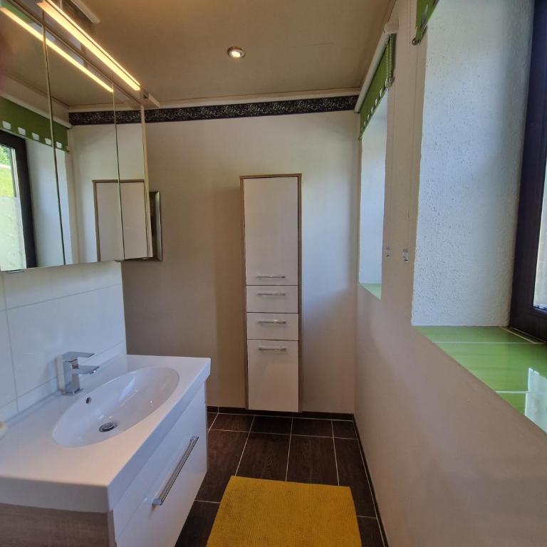Ferienwohnung am Krausberghof mit Balkon und Parkplatz, 6 Fahrminuten zur Alpentherme Gastein und zur Schlossalmbahn - Apartment with Mountain and Valley View - 14