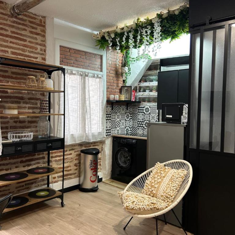 LA FACTORY - One-Bedroom Apartment - 1