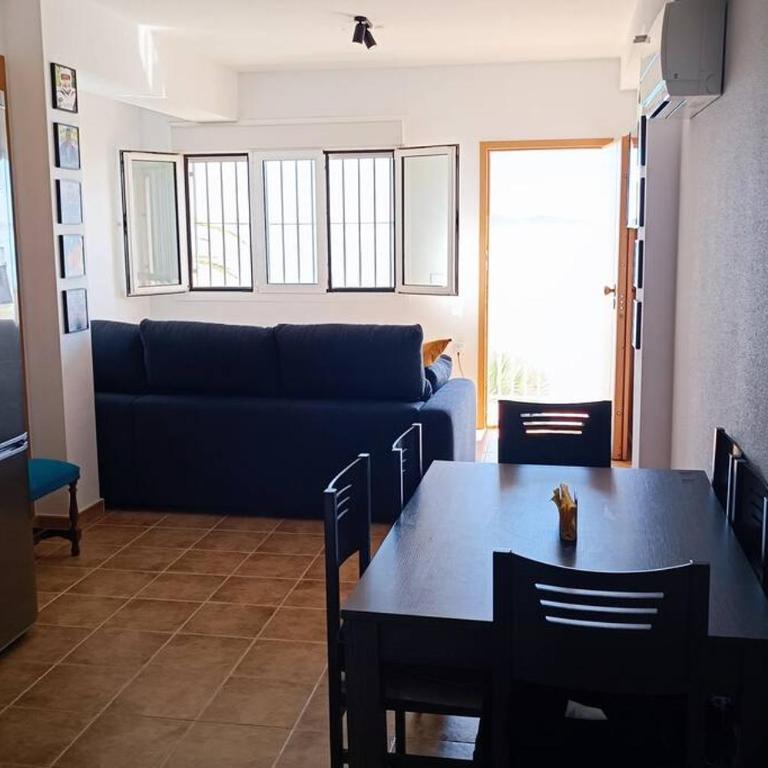 Top Floor Apartment Beachhouse, Beautiful sea view, on the beach! - Apartamento de 2 dormitorios - 3