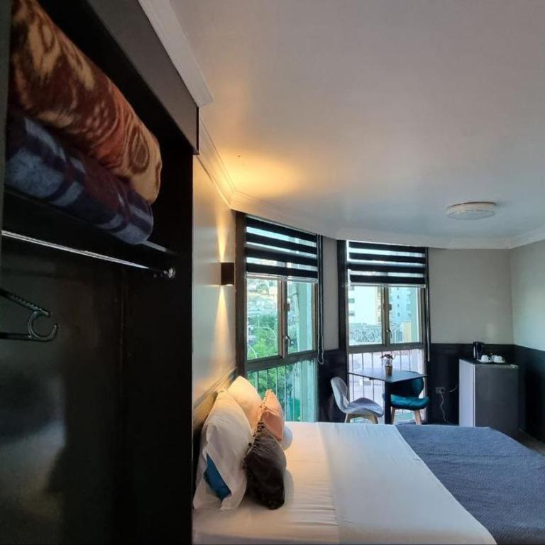 Hotel Asturias - Deluxe Queen Suite - 1