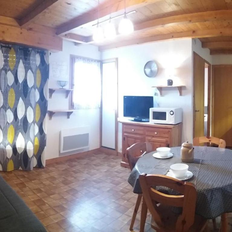 Appartement cozy 4 pers, 2 chambres, proche pistes et commerces, balcon, parking, animaux acceptés - Apartment mit 2 Schlafzimmern - 3