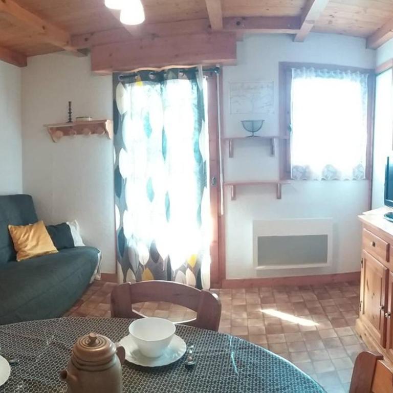 Appartement cozy 4 pers, 2 chambres, proche pistes et commerces, balcon, parking, animaux acceptés - Apartment mit 2 Schlafzimmern - 1