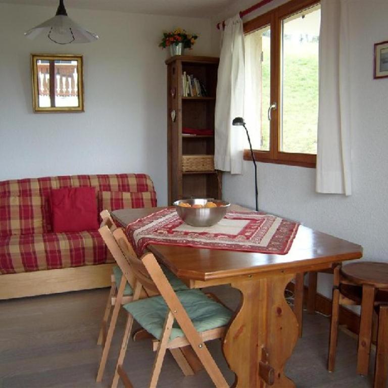 Appartement 3 pièces, terrasse Sud-Ouest, à 100m des pistes, 6 couchages, village à 500m, garage inclus - Appartement 2 Chambres - 5