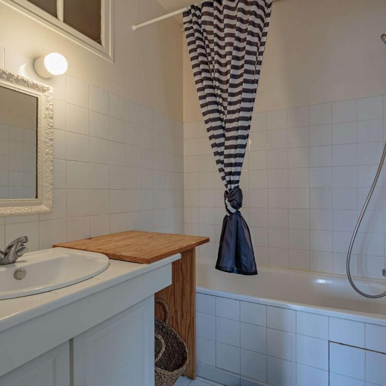 Spacieux appart 3* à Biarritz, proche commerces, plage et centre, avec wifi et balcon - FR-1-3-589 - Appartement - 9