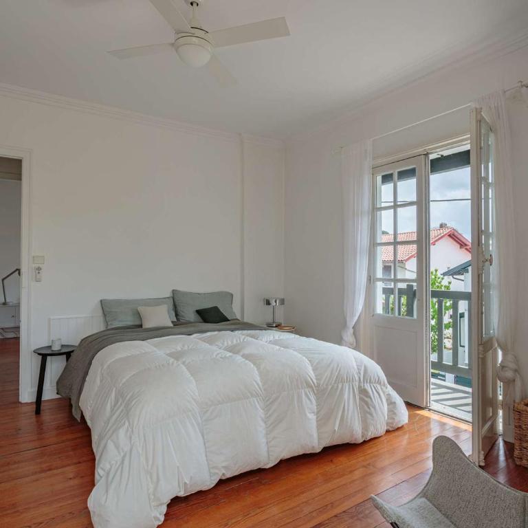 Spacieux appart 3* à Biarritz, proche commerces, plage et centre, avec wifi et balcon - FR-1-3-589 - Appartement - 12