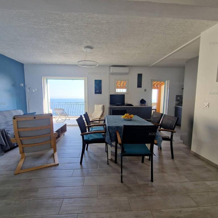 Appartement rénové 2 chambres avec clim, wifi, et parking à Cavalaire-sur-Mer - FR-1-100-308 - Appartement - 4