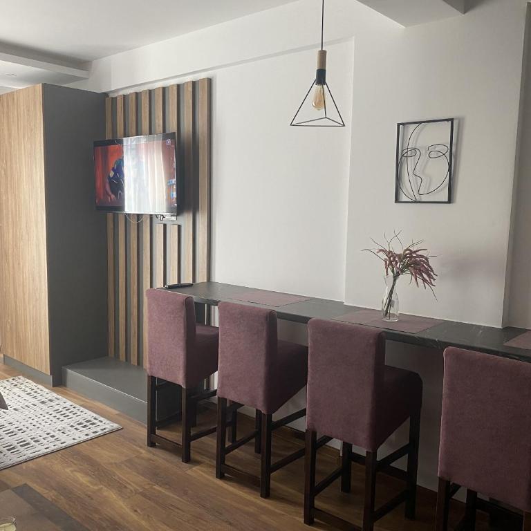 VortexLux - Apartment with Balcony - 10