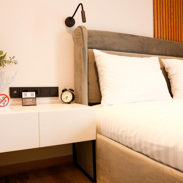 Apart-hotel Dream - Habitación Doble Deluxe con ducha - 13