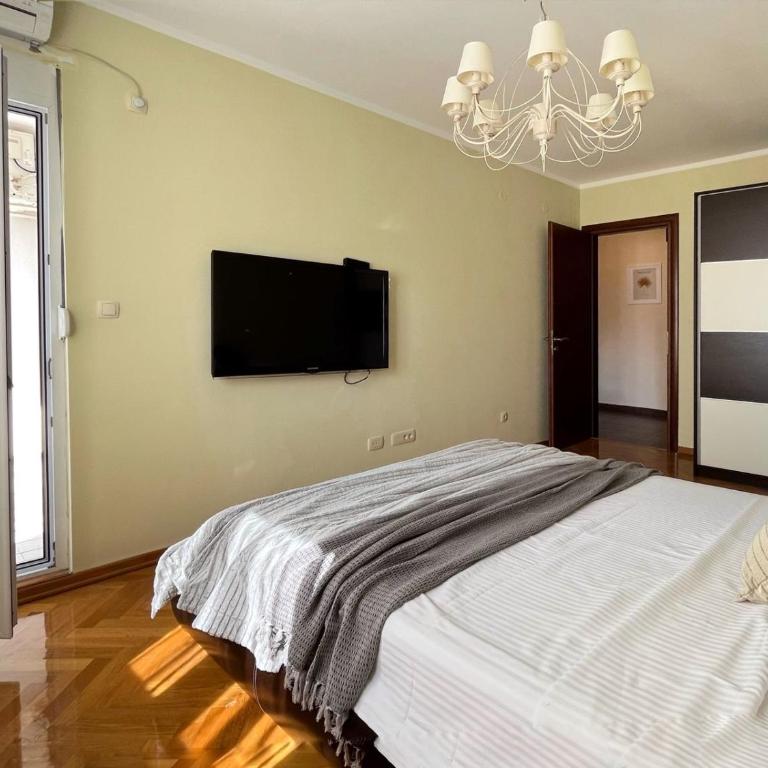 Lana apartment Petrovac - Three-Bedroom Apartment - 14