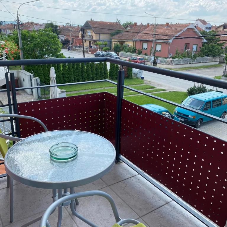 Guest House Trajkovic Jagodina - Trokrevetna Soba sa Zajedničkim Kupatilom - 14